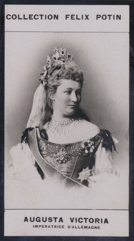 Augusta-Victoria, německá císařovna (1858) (černobílá fotografie) od European Photographer