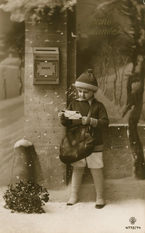Dítě se chystá poslat dopis od French Photographer