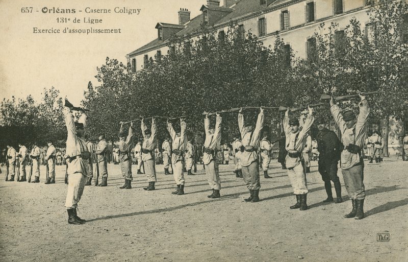 Vojáci vrtají v Orleans (černobílá fotografie) od French Photographer