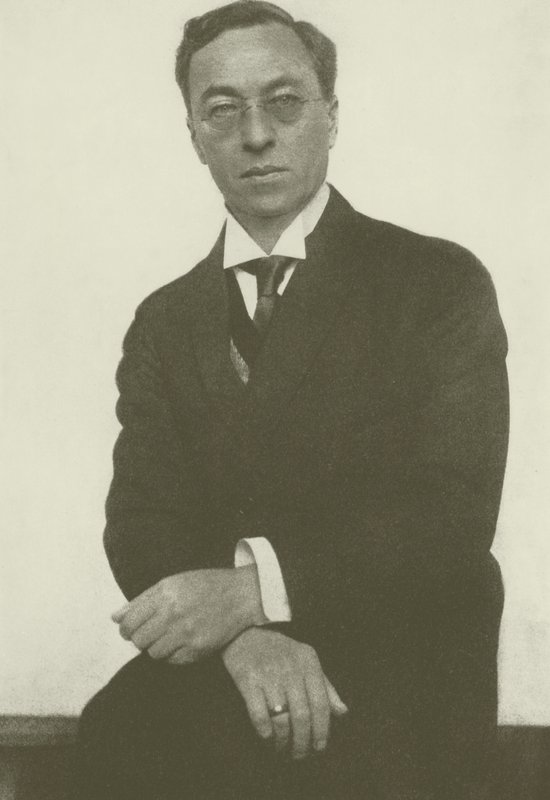 Portrét Wassily Kandinsky (černobílá fotografie) od Hugo Erfurth