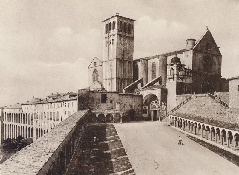 Assisi: Bazilika S Francesco (černobílá fotografie) od Italian Photographer