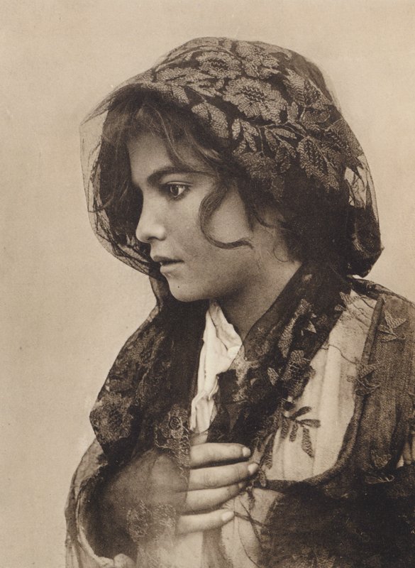 Sicilia / Sicilie: Sicilský kroj (čb fotografie) od Italian Photographer