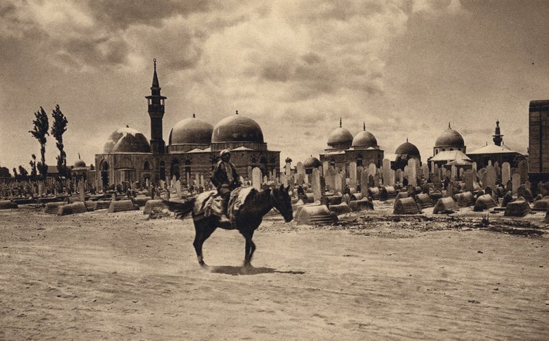 Damašek, hrob Fatimy (černobílá fotografie) od Karl Grober