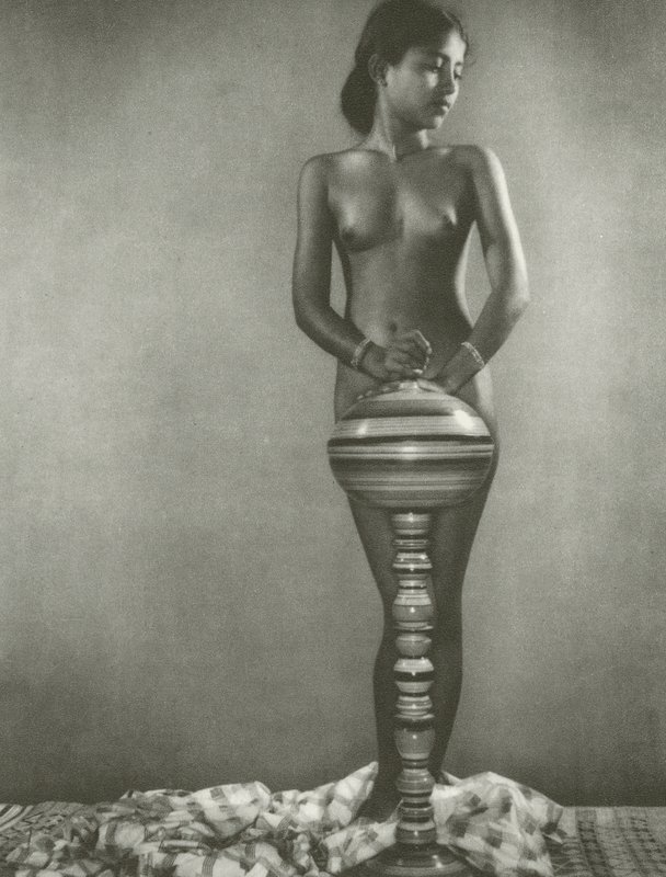 Studie aktu (č/b foto) od Lionel Wendt