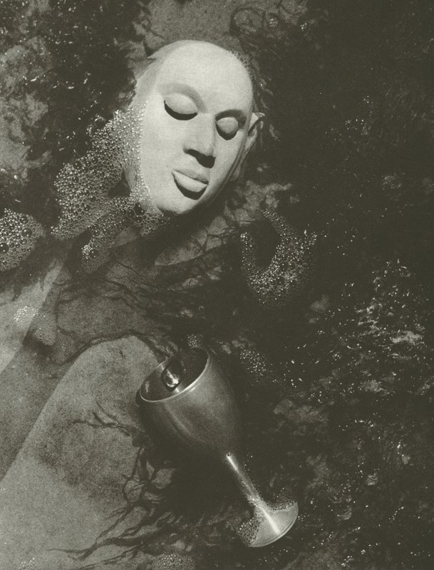Tiché místo (černobílá fotografie) od Lionel Wendt