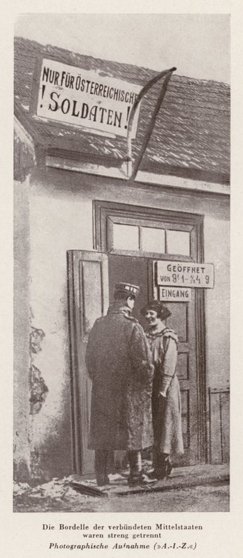 Nevěstinec pro rakouské vojáky (čb fotografie) od Photographer Austrian
