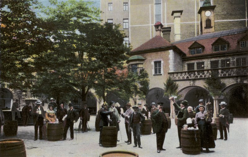 Mnichov/Mnichov: Konigl Hofbrauhaus, Hof (foto) od Photographer German