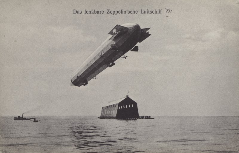 Zeppelin LZ III (černobílá fotografie) od Photographer German