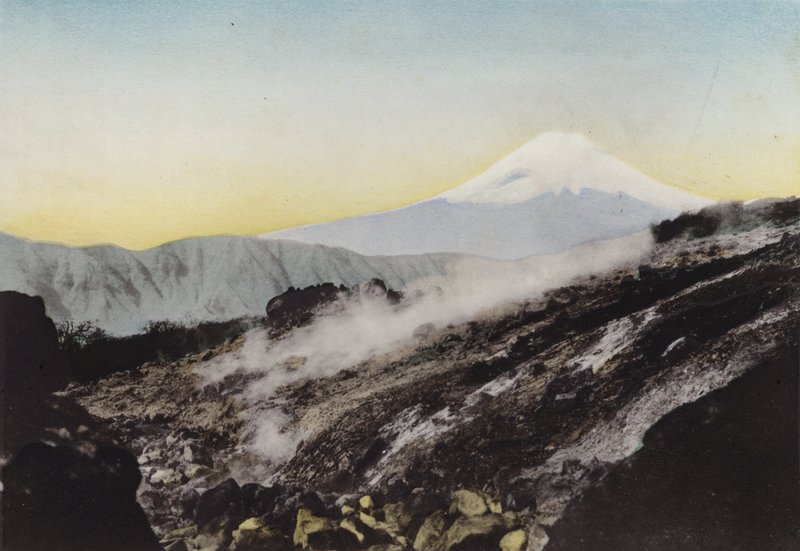 Japonsko, kolem roku 1912: Fuji z Ohwakudani, Hakone (foto) od Photographer Japanese