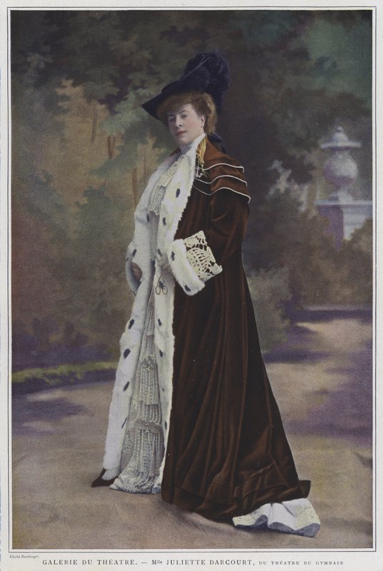Juliette Darcourt , francouzská herečka (barevné foto) od Reutlinger Studio