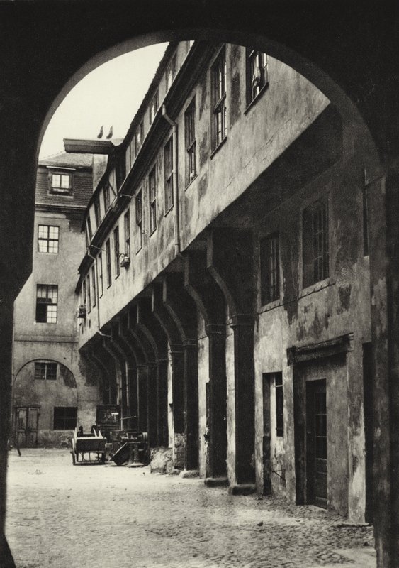 Berlín: Krogel (černobílá fotografie) od Sasha Stone